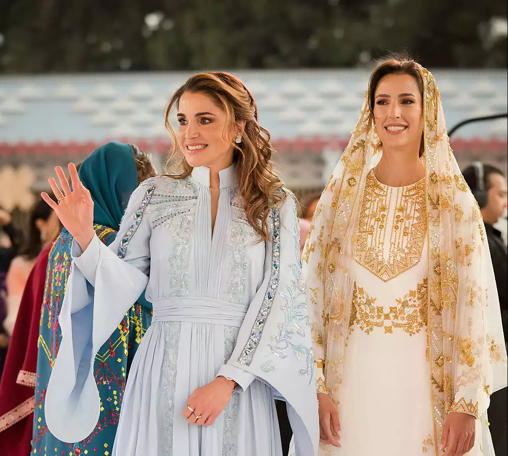 What Would a Modern-Day Princess Wear in Dubai?