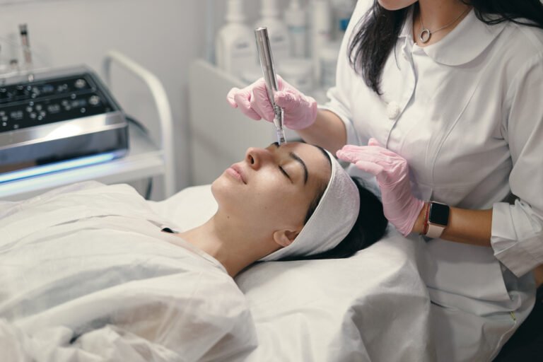 The Art of a Perfect Consultation: What to Expect at a Top Aesthetic Clinic in Dubai